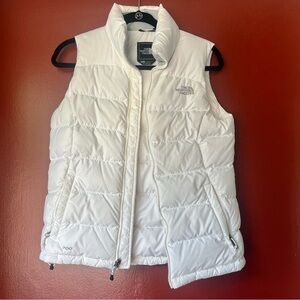 **SOLD** Northface Puffer Vest in White🤍